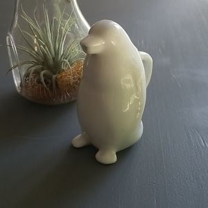 Penguin creamer